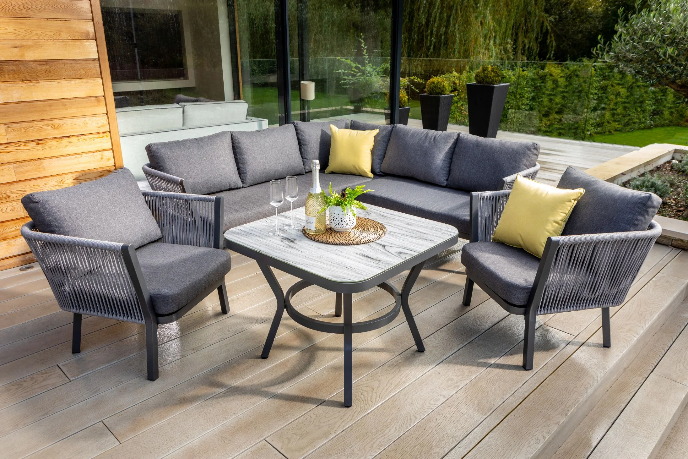 Double Tree Store -Double Tree Store Dubai Square Corner Casual Dining Set 02.jpg